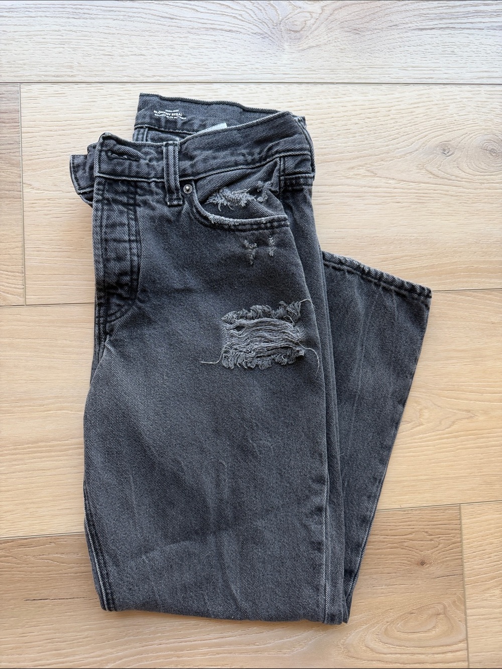 Women’s Old Navy - High Rise Slouchy Straight Distressed Black Denim Jeans